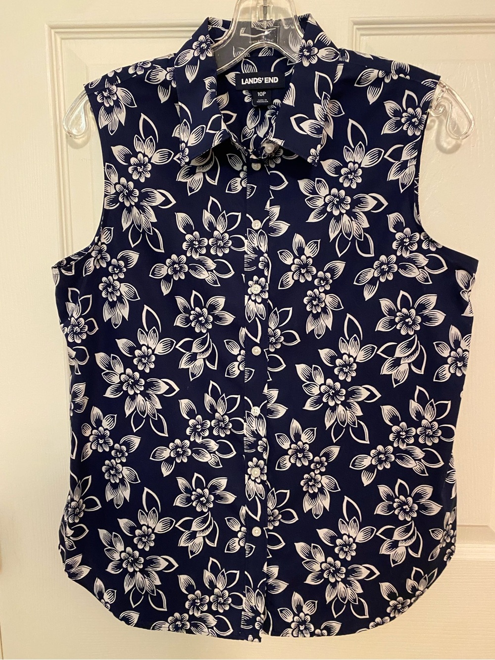 Lands' End No Iron Supima 10P Navy Blue Floral Sleeveless Buttondown Shirt